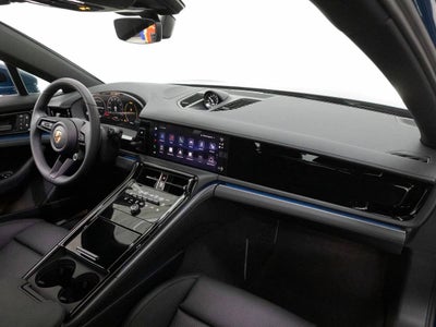 2026 Porsche Panamera 4