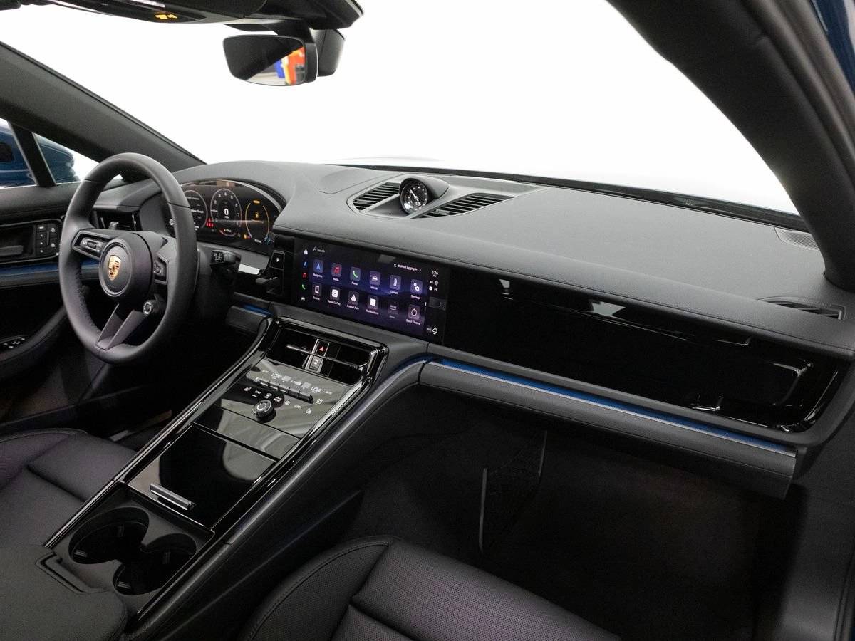 2026 Porsche Panamera 4