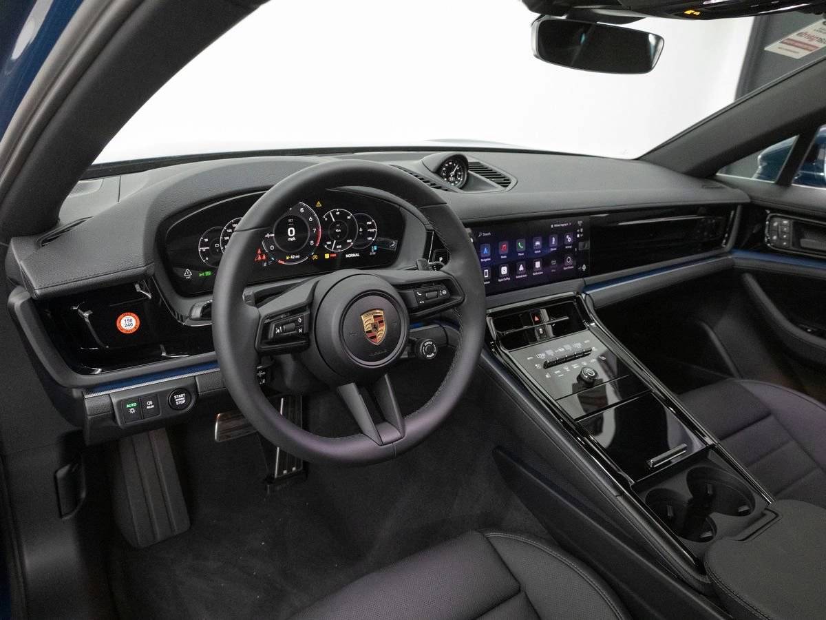 2026 Porsche Panamera 4