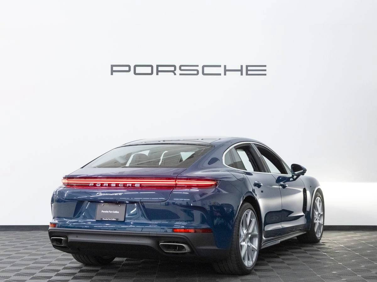 2026 Porsche Panamera 4