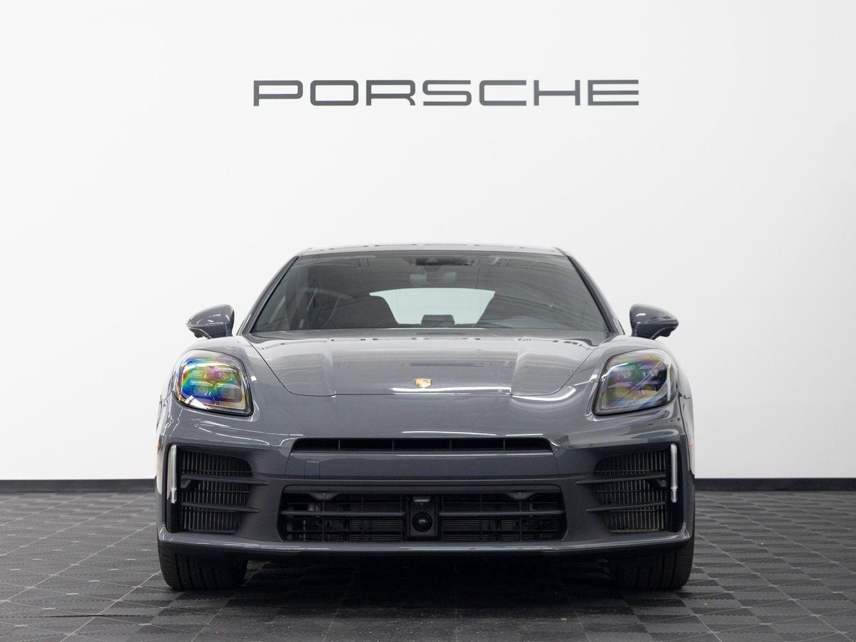 2025 Porsche Panamera 4