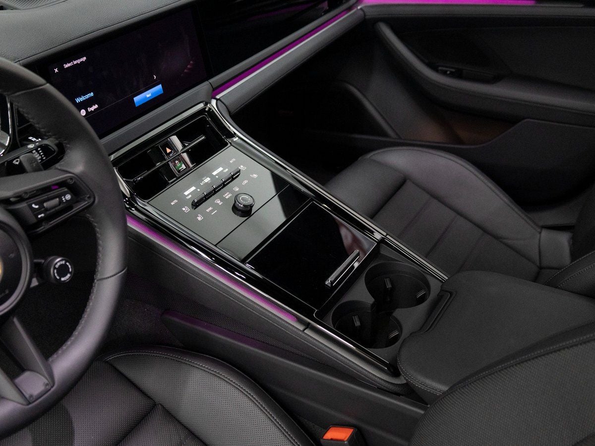 2025 Porsche Panamera 4