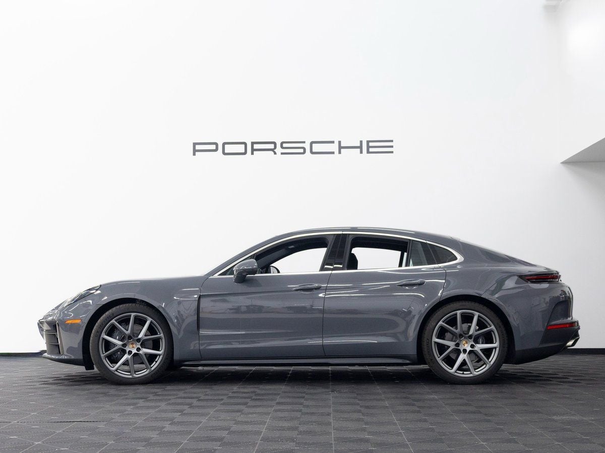 2025 Porsche Panamera 4