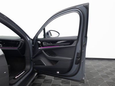 2025 Porsche Panamera 4