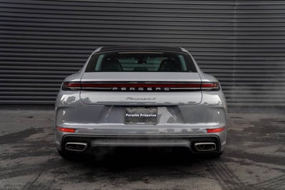 2025 Porsche Panamera 4