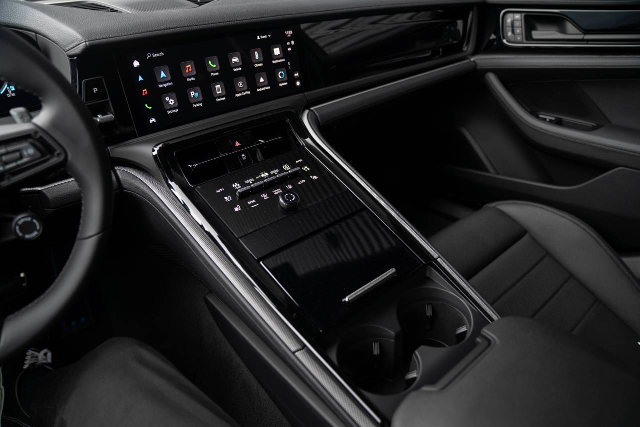 2025 Porsche Panamera 4