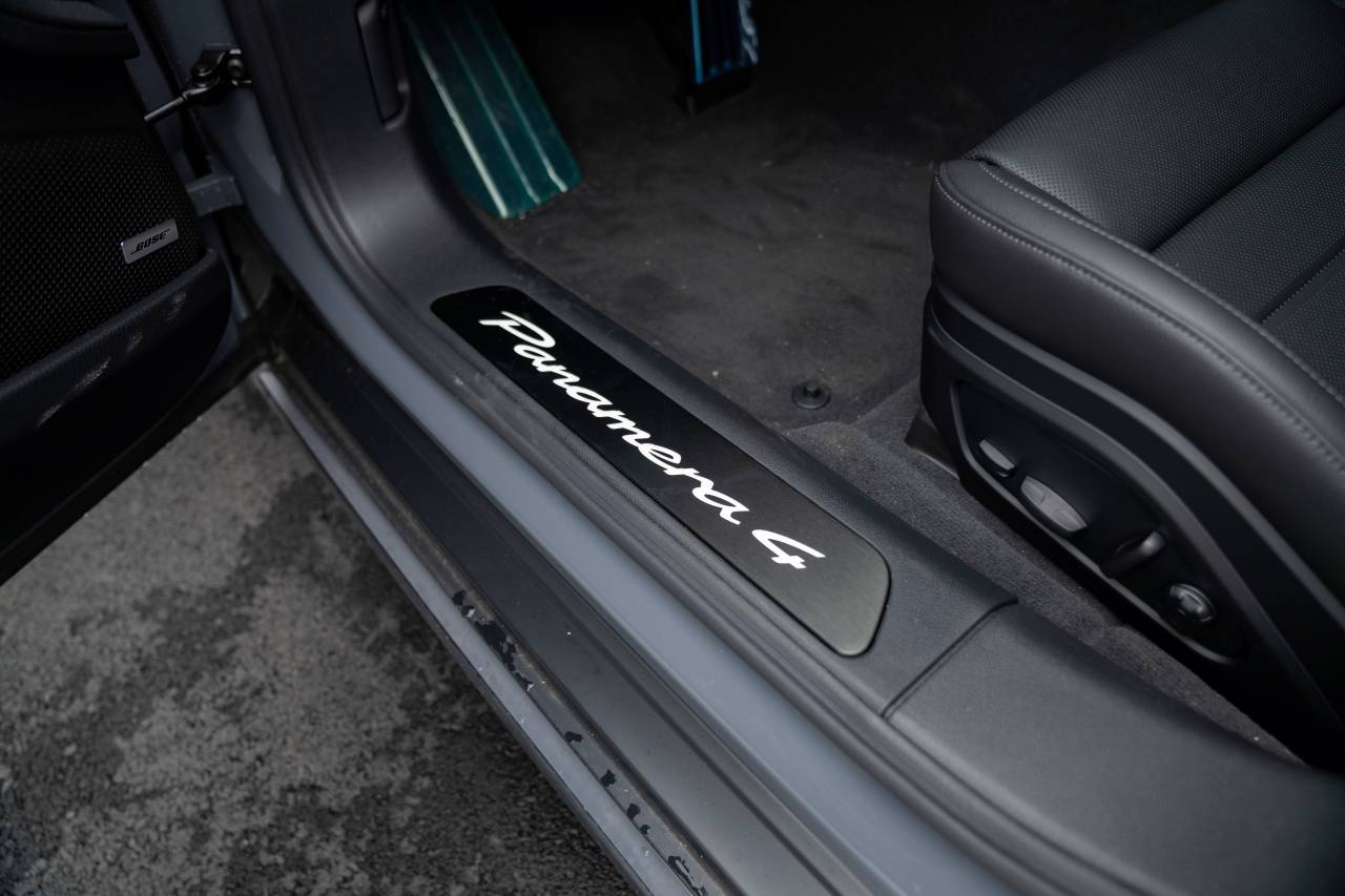 2025 Porsche Panamera 4