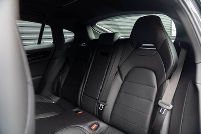 2025 Porsche Panamera 4