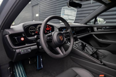 2025 Porsche Panamera 4