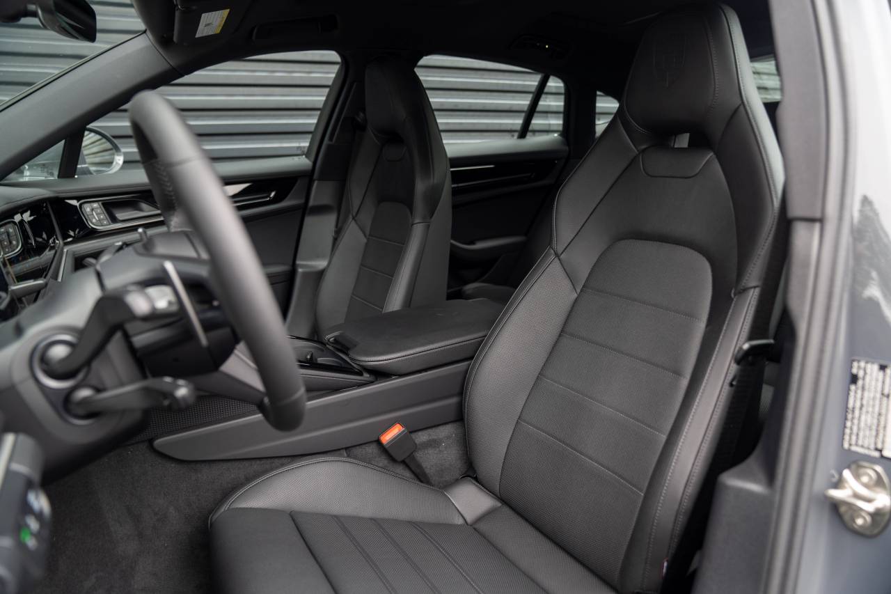2025 Porsche Panamera 4