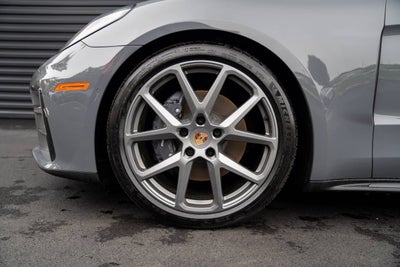2025 Porsche Panamera 4
