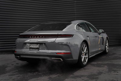 2025 Porsche Panamera 4
