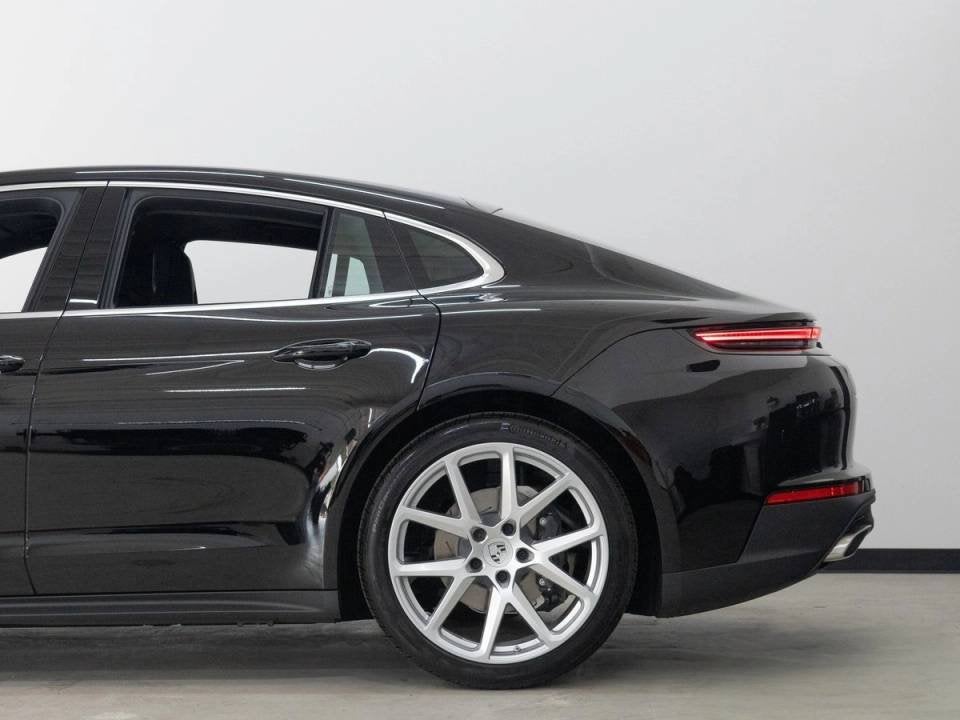 2025 Porsche Panamera Panamera 4