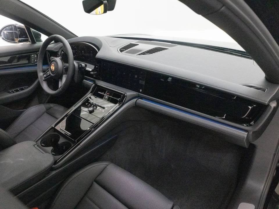 2025 Porsche Panamera Panamera 4