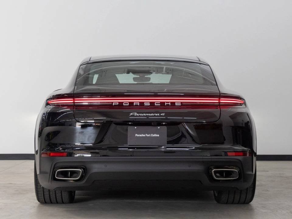 2025 Porsche Panamera Panamera 4