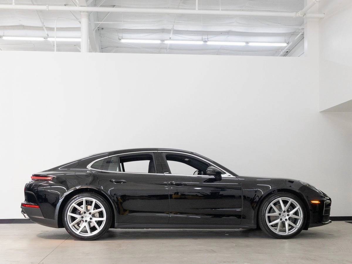 2025 Porsche Panamera Panamera 4