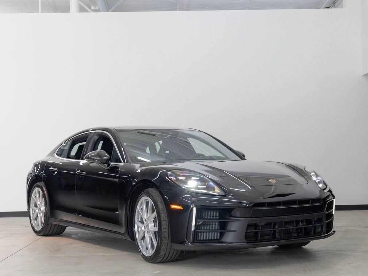 2025 Porsche Panamera Panamera 4