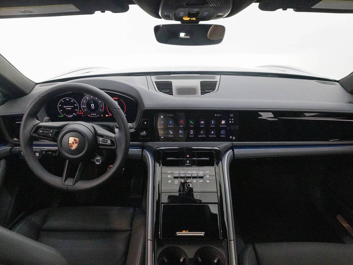2025 Porsche Panamera Panamera 4
