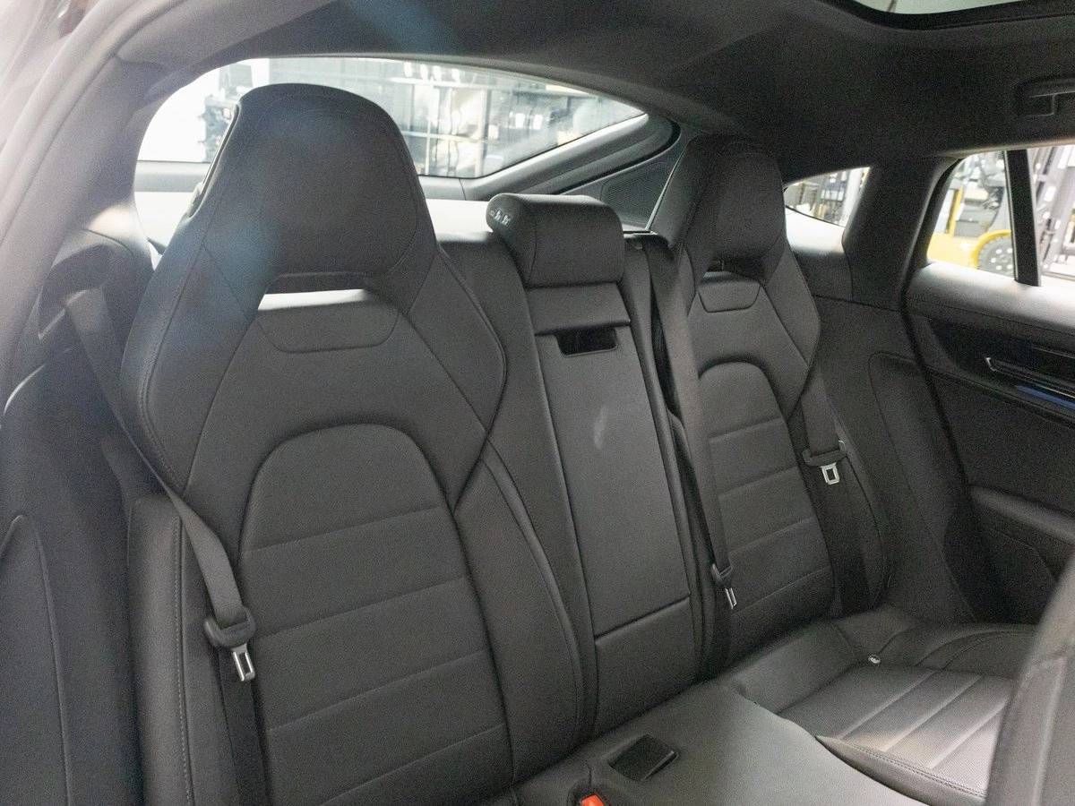 2025 Porsche Panamera Panamera 4