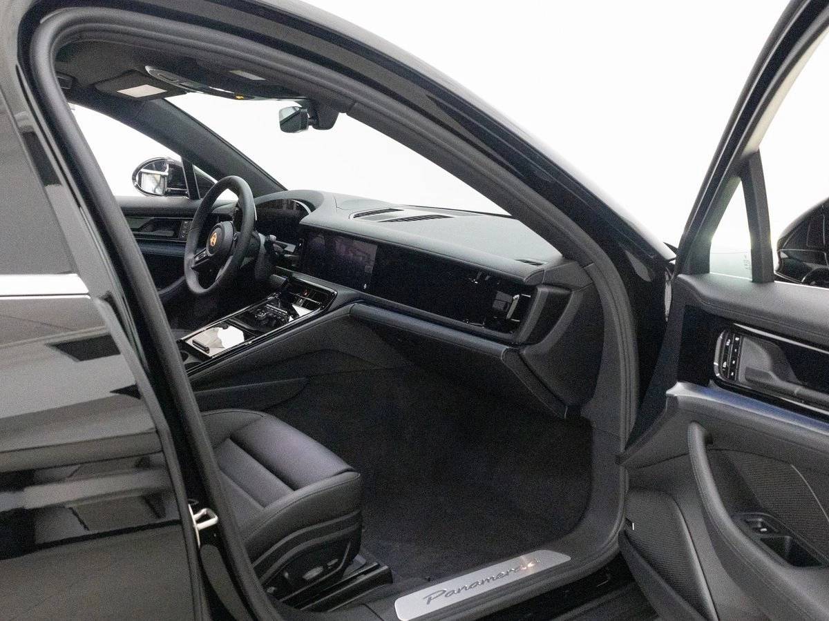 2025 Porsche Panamera Panamera 4
