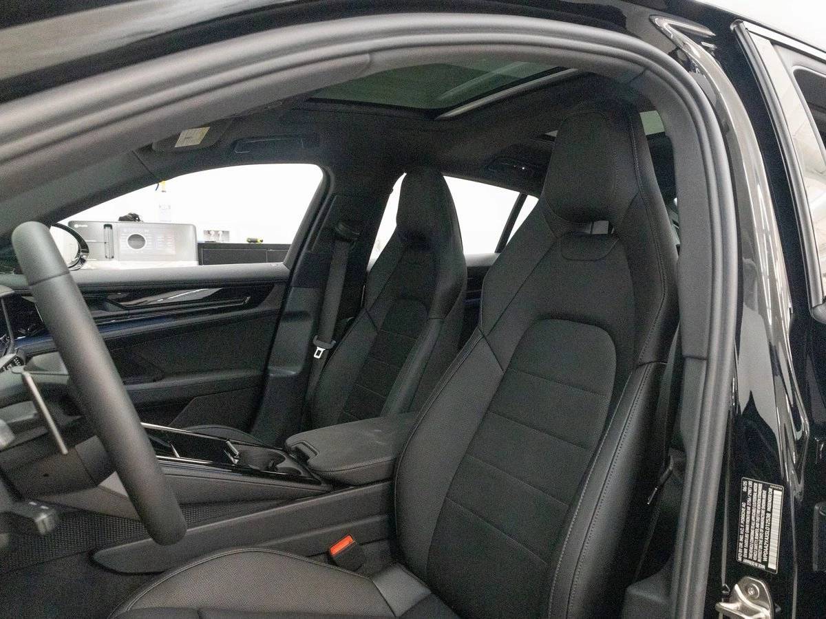 2025 Porsche Panamera Panamera 4