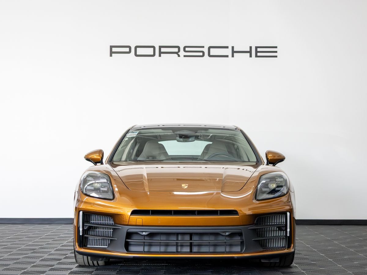 2026 Porsche Panamera 4