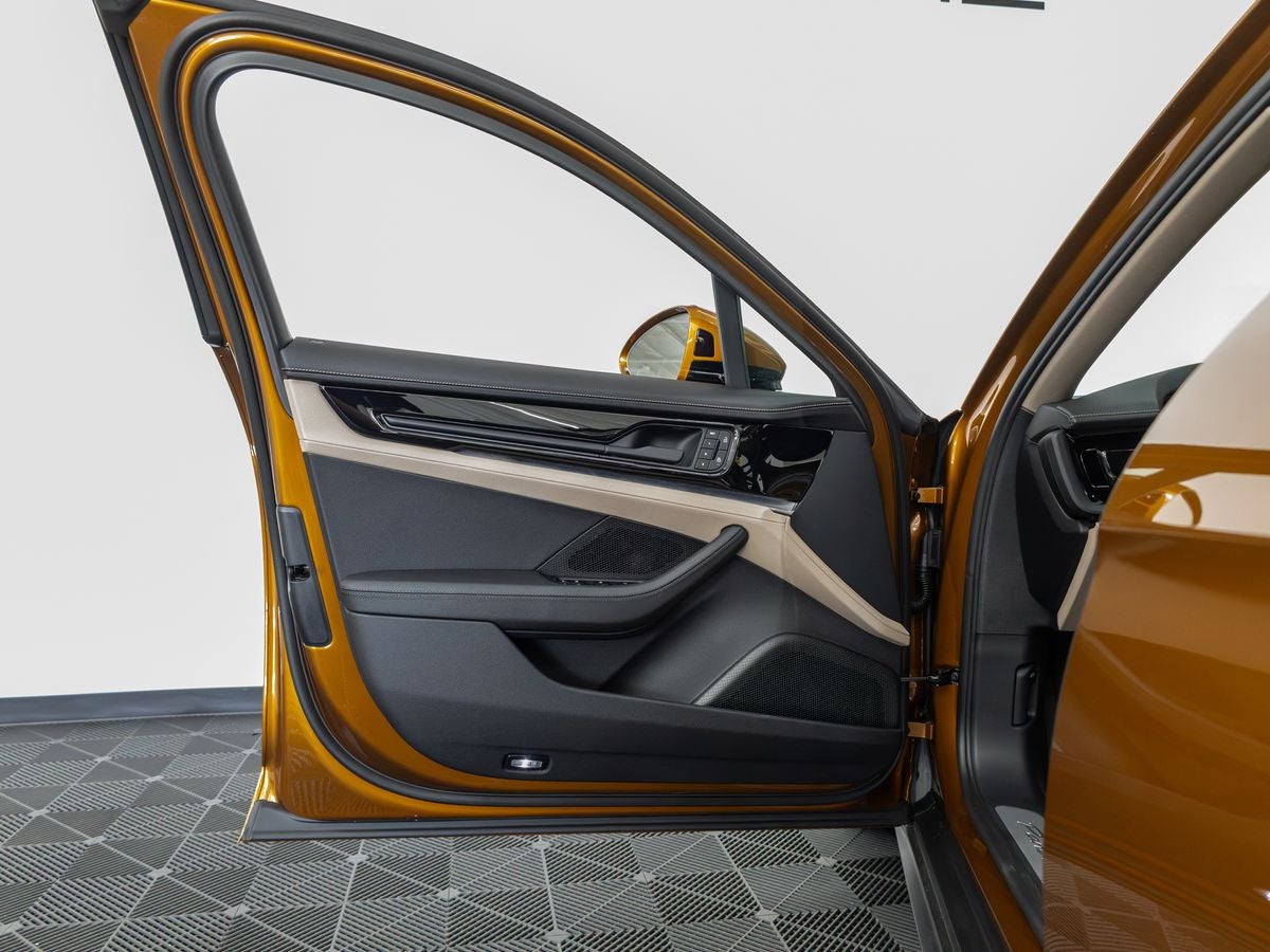 2026 Porsche Panamera 4