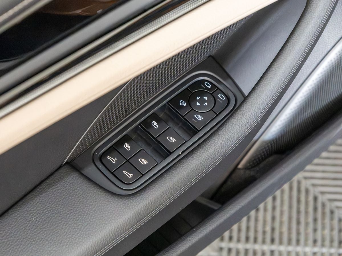 2026 Porsche Panamera 4