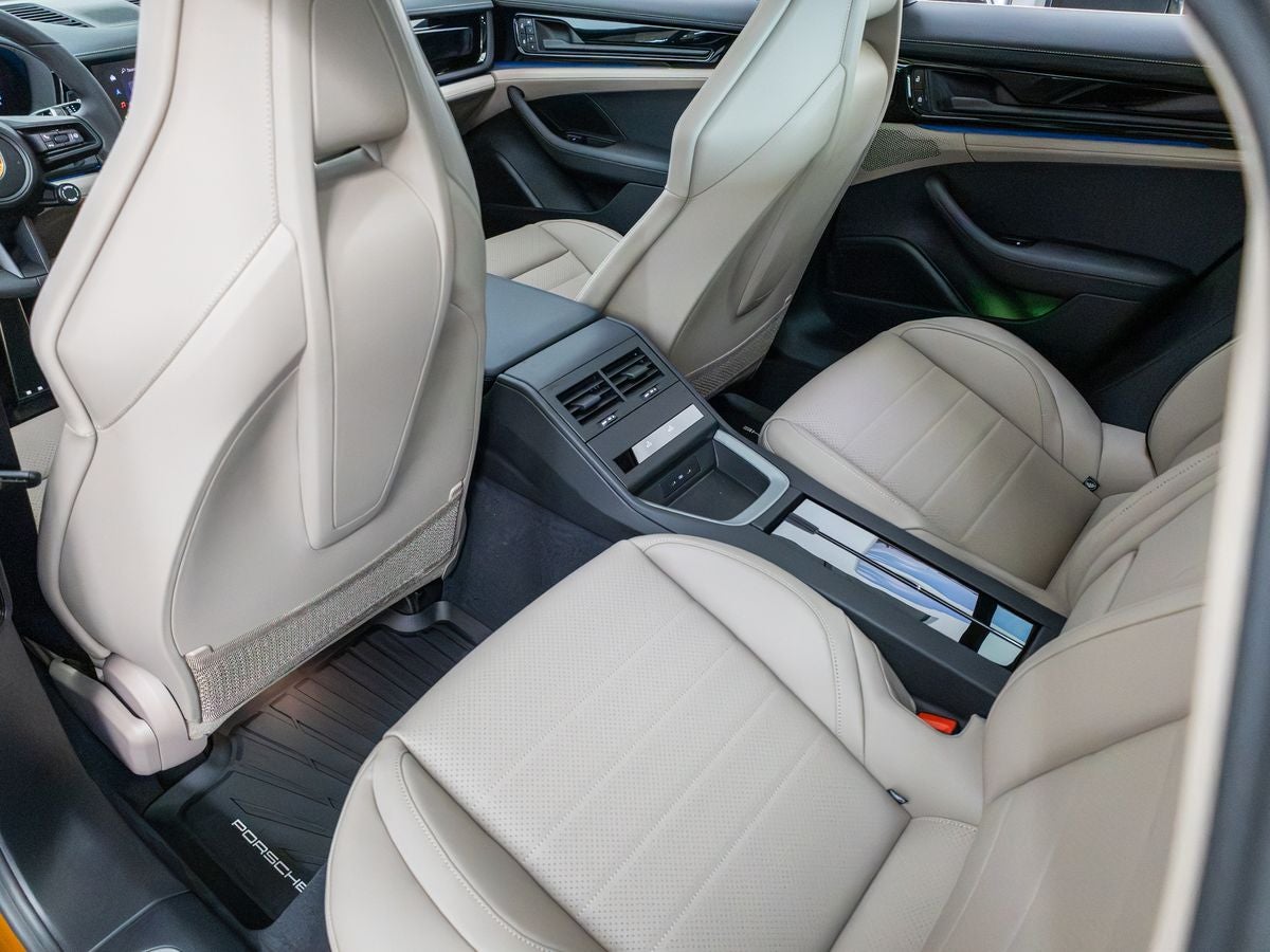 2026 Porsche Panamera 4
