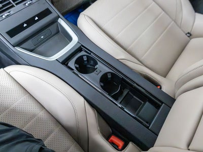 2026 Porsche Panamera 4