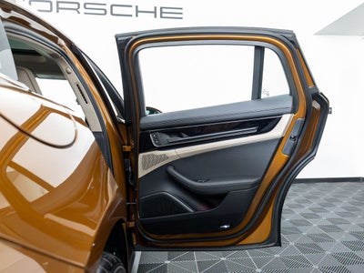 2026 Porsche Panamera 4