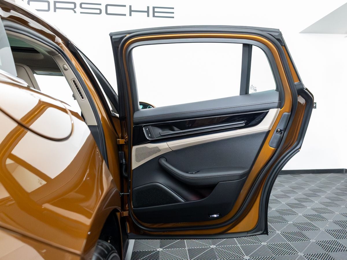2026 Porsche Panamera 4