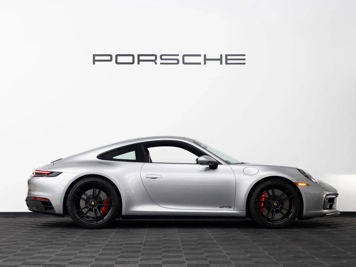 2024 Porsche 911 Carrera GTS