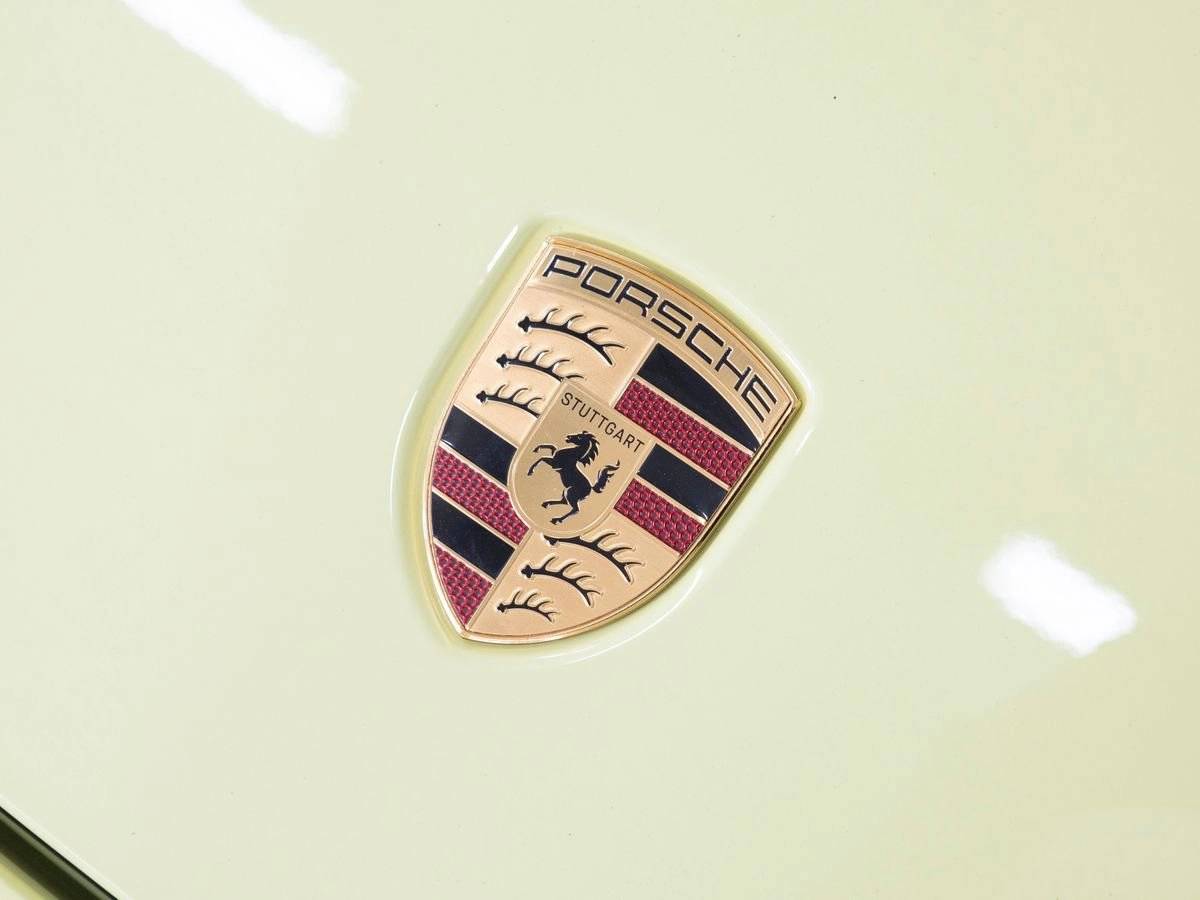 2025 Porsche 911 Carrera GTS