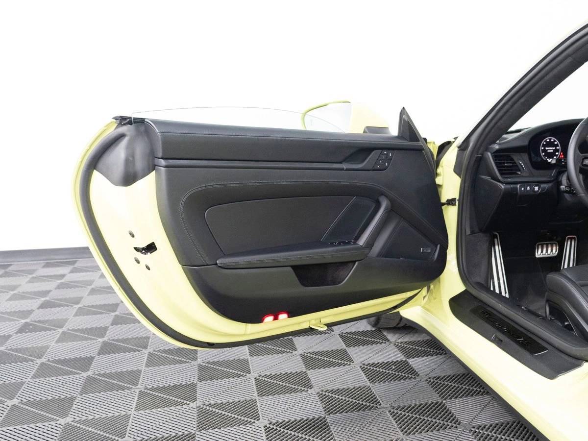 2025 Porsche 911 Carrera GTS