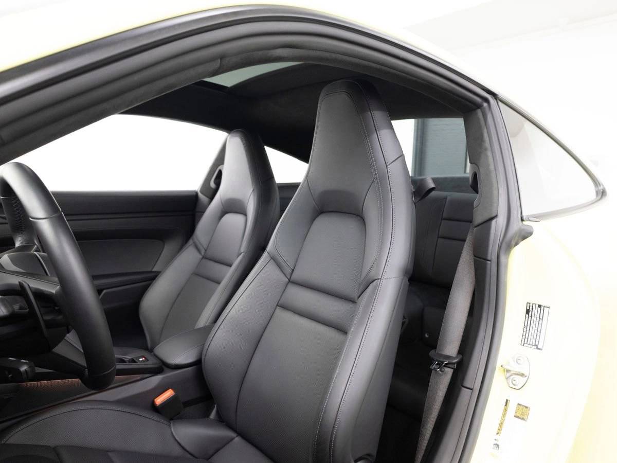 2025 Porsche 911 Carrera GTS