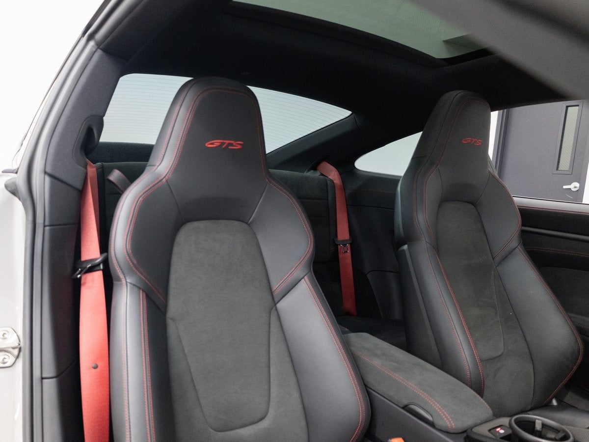 2023 Porsche 911 Carrera GTS