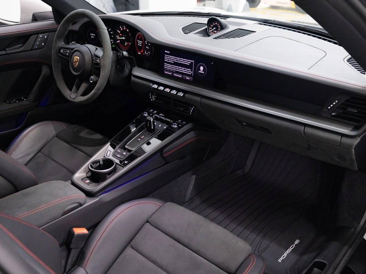 2023 Porsche 911 Carrera GTS