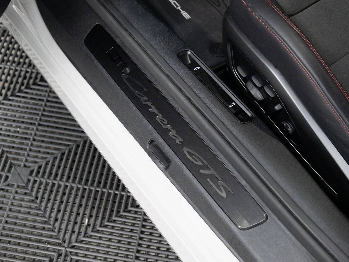 2023 Porsche 911 Carrera GTS