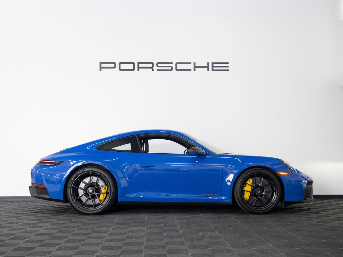 2025 Porsche 911 Carrera GTS