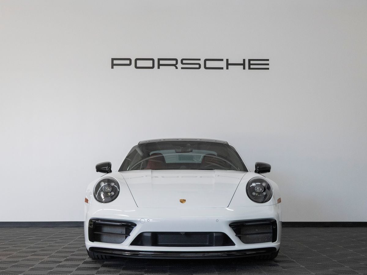 2022 Porsche 911 Carrera GTS
