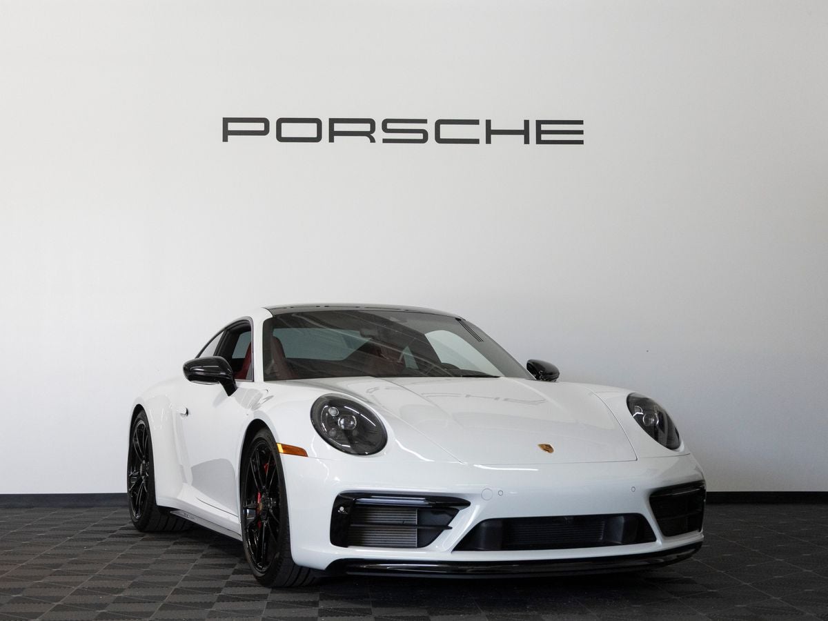 2022 Porsche 911 Carrera GTS
