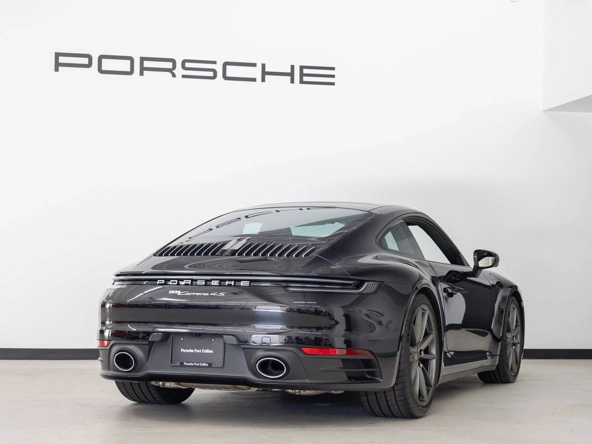 2022 Porsche 911 Carrera 4S