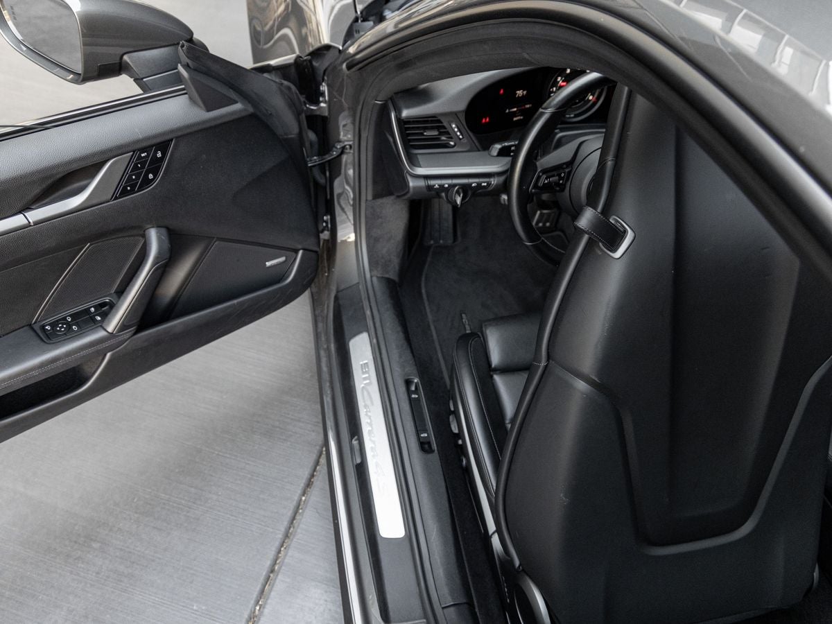 2023 Porsche 911 Carrera 4S
