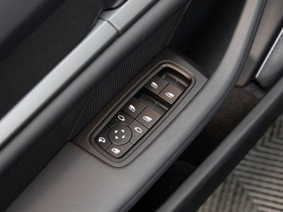 2025 Porsche Taycan 4S