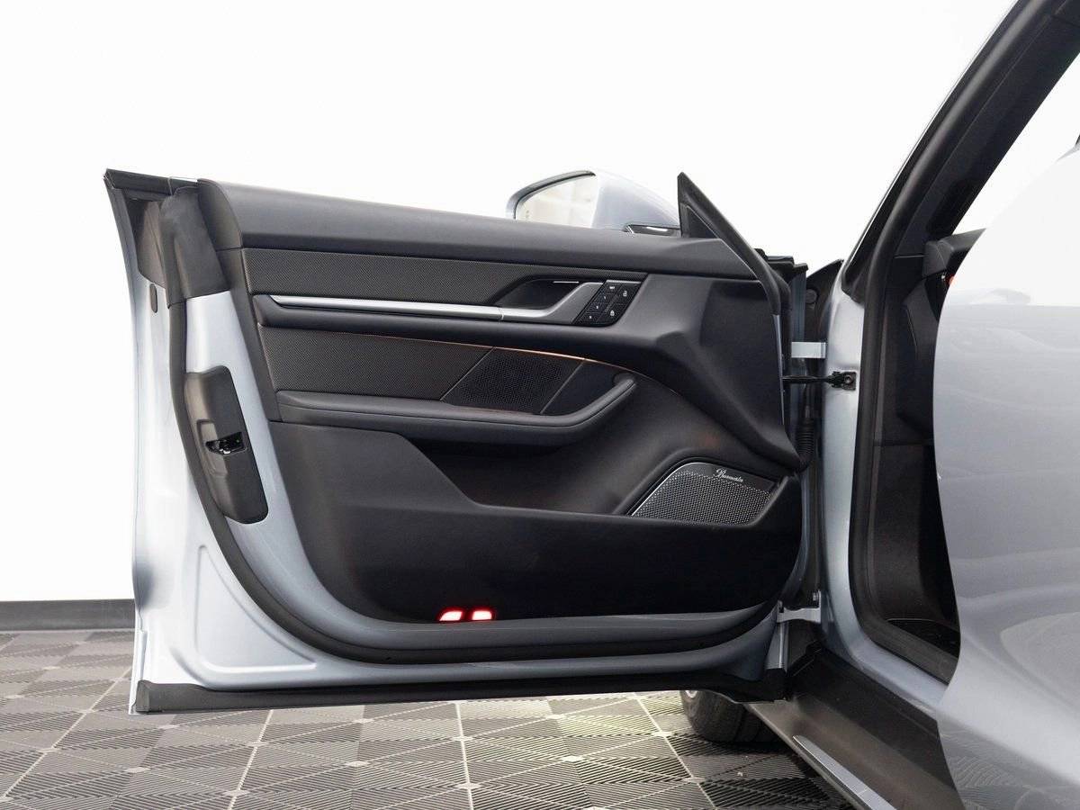 2025 Porsche Taycan 4S
