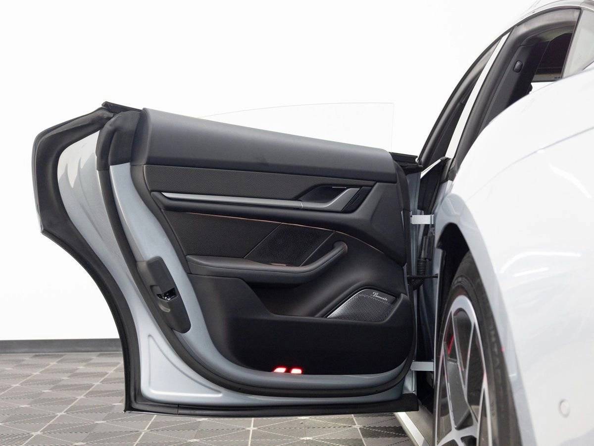 2025 Porsche Taycan 4S