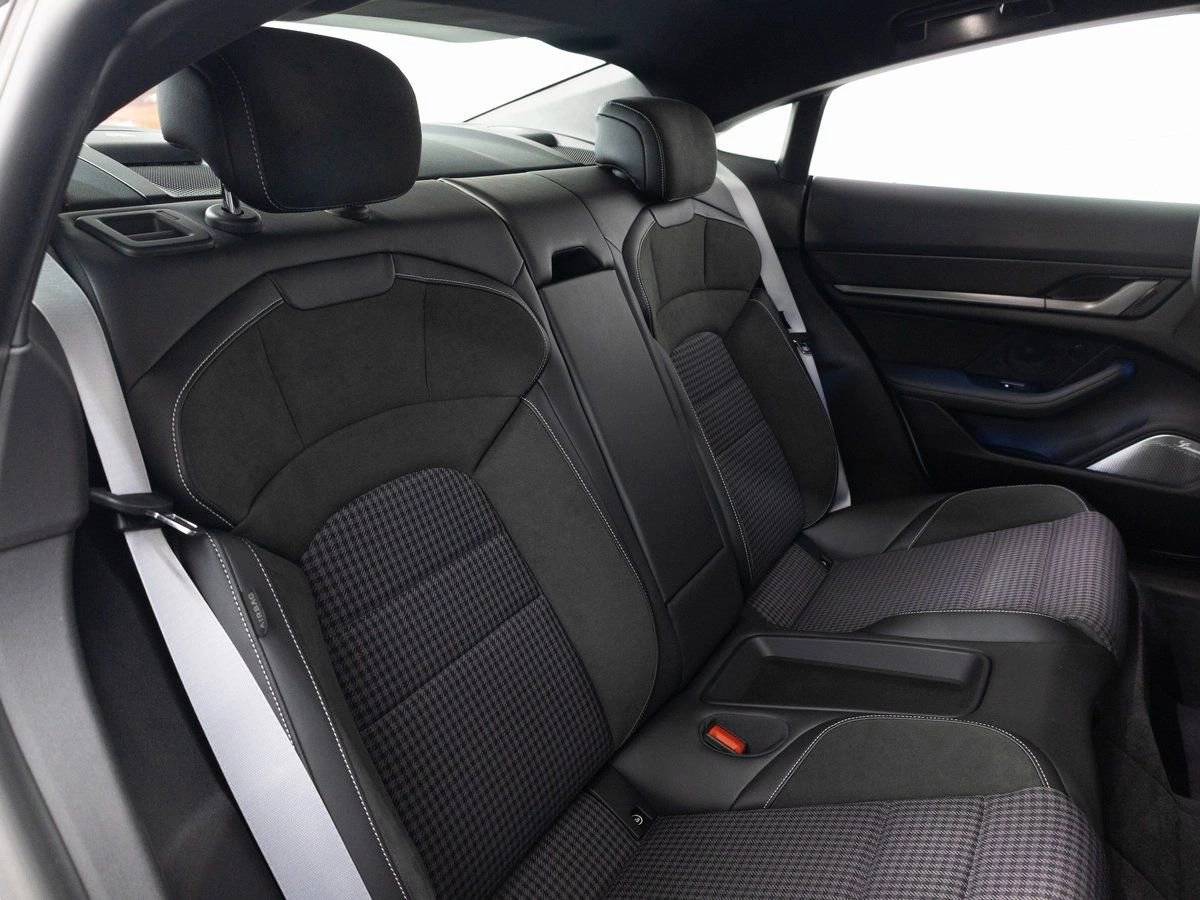 2025 Porsche Taycan 4S