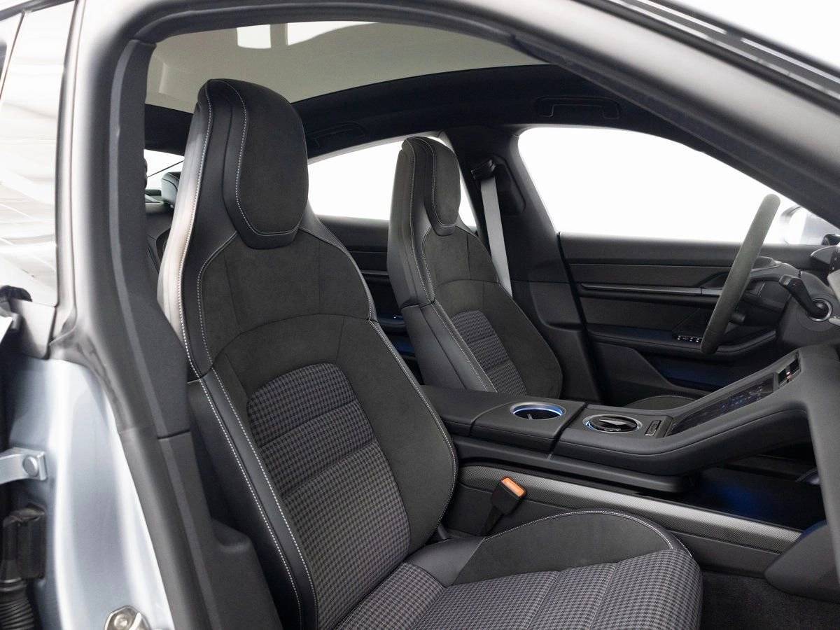 2025 Porsche Taycan 4S