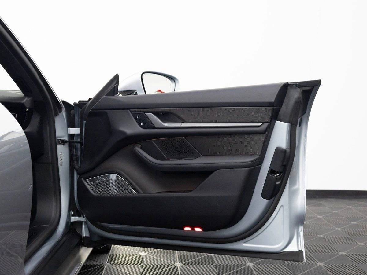 2025 Porsche Taycan 4S